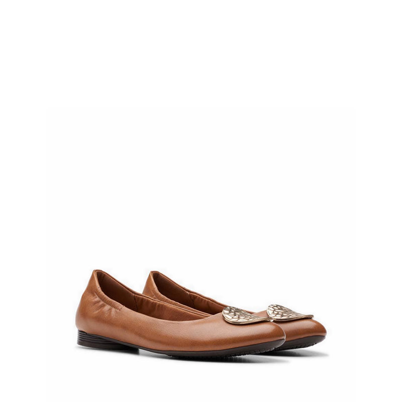 Loreleigh Ave Tan Leather