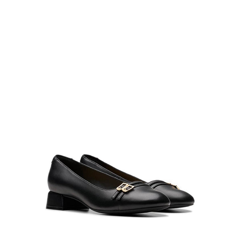 Daiss30 Court Black Leather