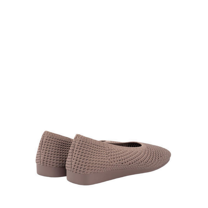Honey EX Pointed Flats Women's Flats - Brown