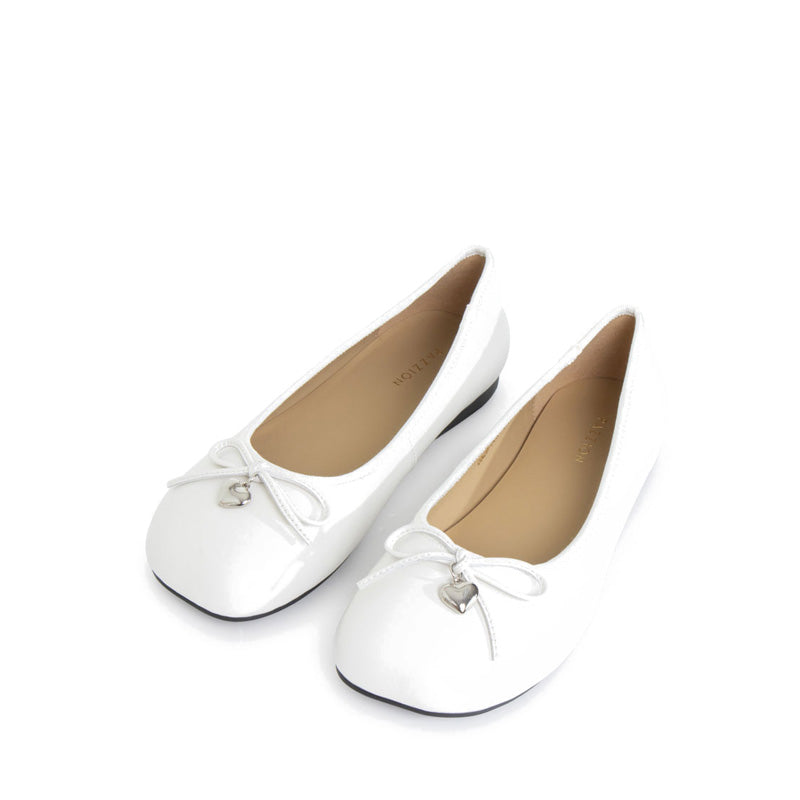 Atomic Heart & Pearl Charm Bow Flats - Beige