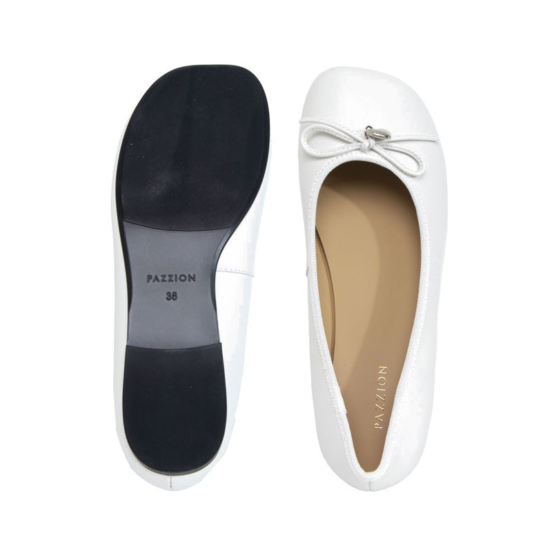 Atomic Heart & Pearl Charm Bow Flats - Beige