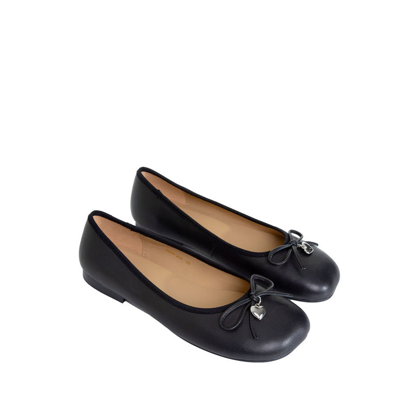 Atomic Heart & Pearl Charm Bow Flats - Black
