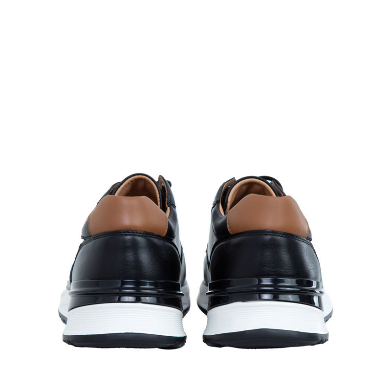 MQ155A3 Sneakers - Black