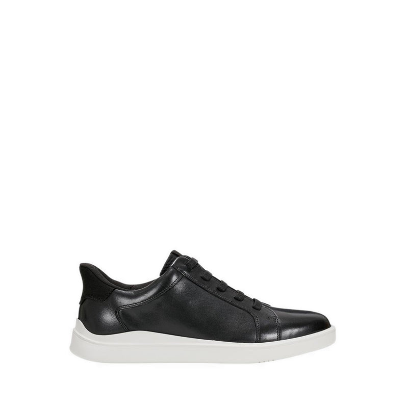 TYNNAR Sneakers - Black
