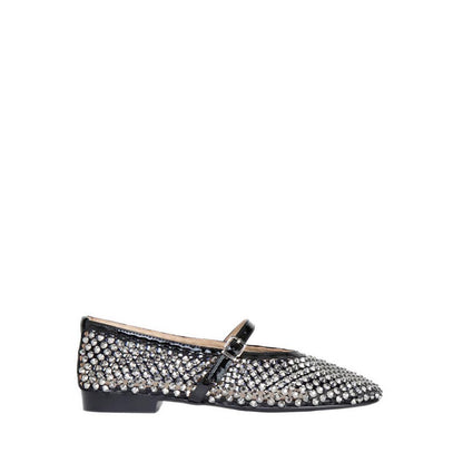 24A24-005 Flats - Black