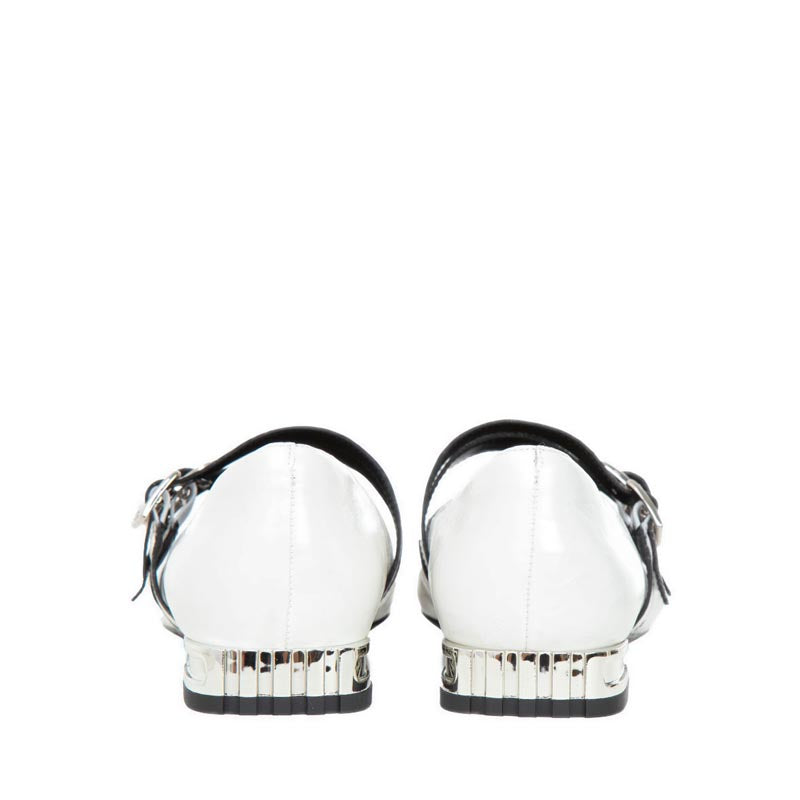 9A950-Wht Flats - White