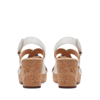 Womens Giselle Beach - White