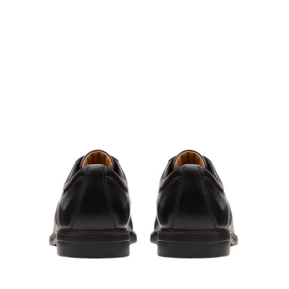 Un Kendric Way Black Leather