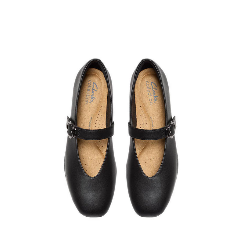 Jazmynn Iris Black Leather