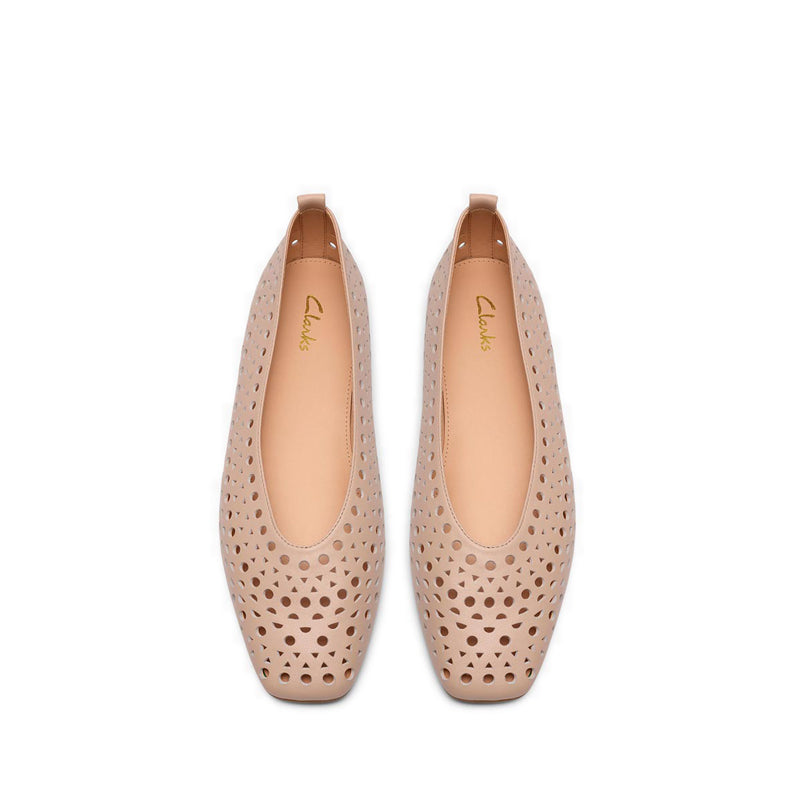 Clarks Womens Befana Perf - Praline