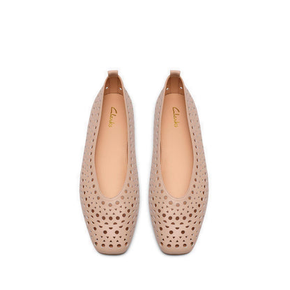 Clarks Womens Befana Perf - Praline