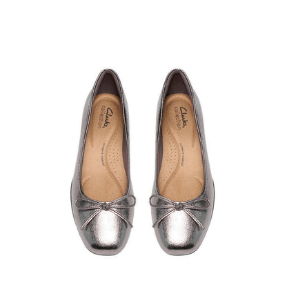 Clarks Womens Jazmynn Bow - Pewter Metallic
