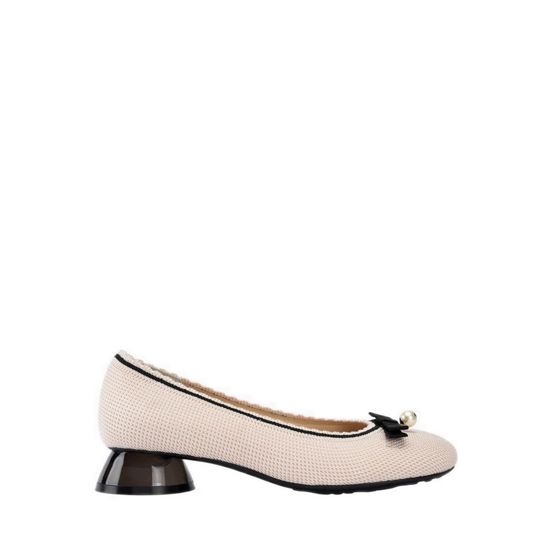 Garden Pump Women's Flats - White
