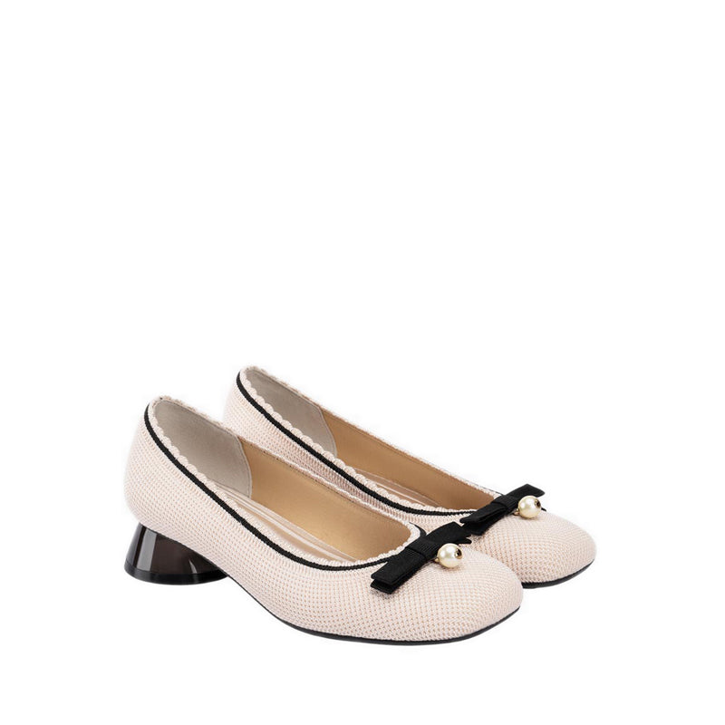 Garden Pump Women's Flats - White
