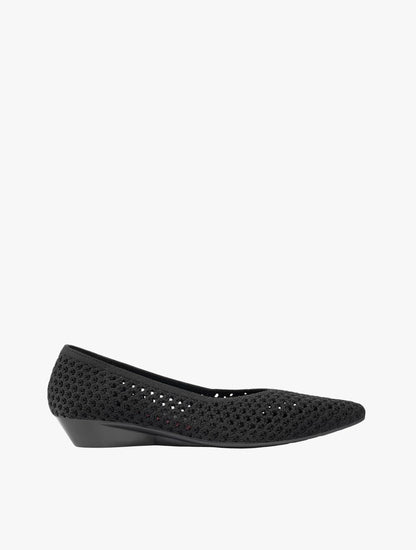 Honey Wedge Pumps Women's Wedges - Black