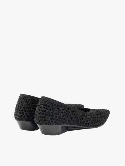 Honey Wedge Pumps Women's Wedges - Black
